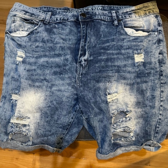 V.I.P. Blue Jean Ripped Shorts Size 23/24 - Picture 1 of 5